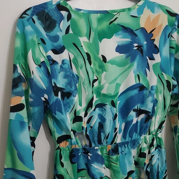 Floral Print Tie Front Dress - Picture 10 of 12